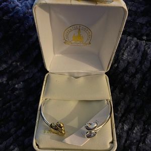 Disney parks Minnie mouse children’s bracelet new 🎄✨🎁